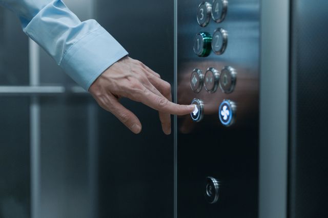 SC Landmark & Eye Opener Judgment on Lift Maintenance